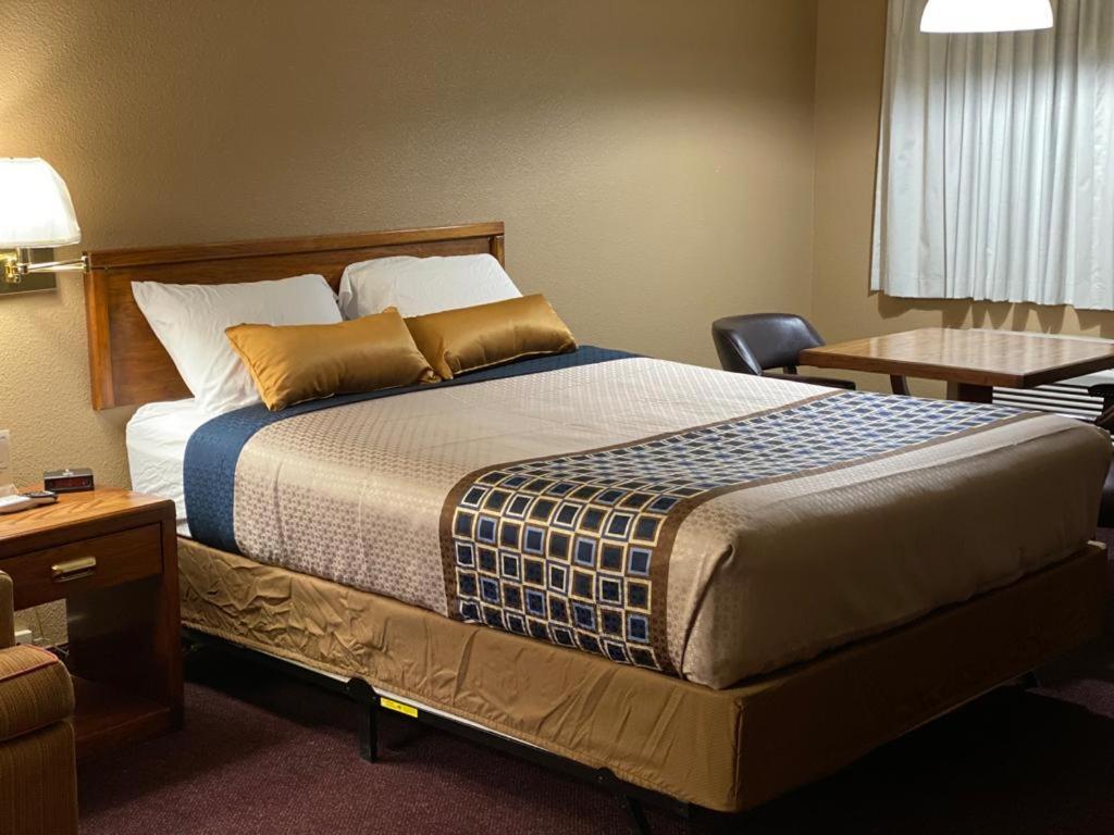 Royal Inn Lovelock Экстерьер фото
